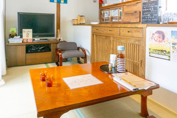 食堂まばたき-21082610