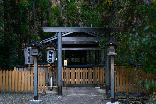 摂津一の宮神社-20122114