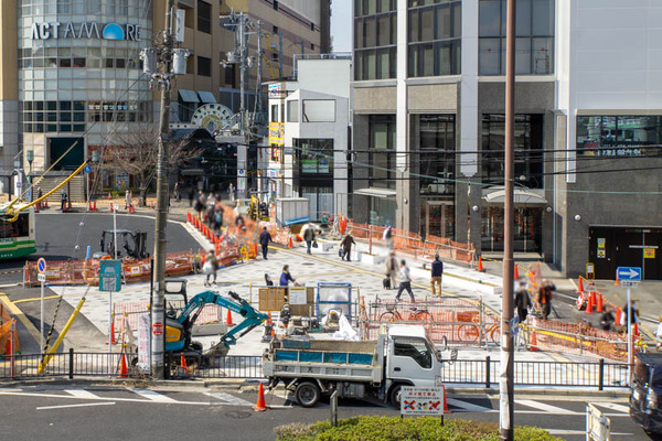 JR高槻駅階段20230301235155