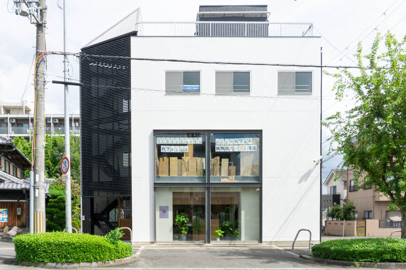 阪急富田駅ちかくにつくってる植物店 Ture Plants のオープンは10月上旬 10月18日 カフェも併設 高槻つーしん