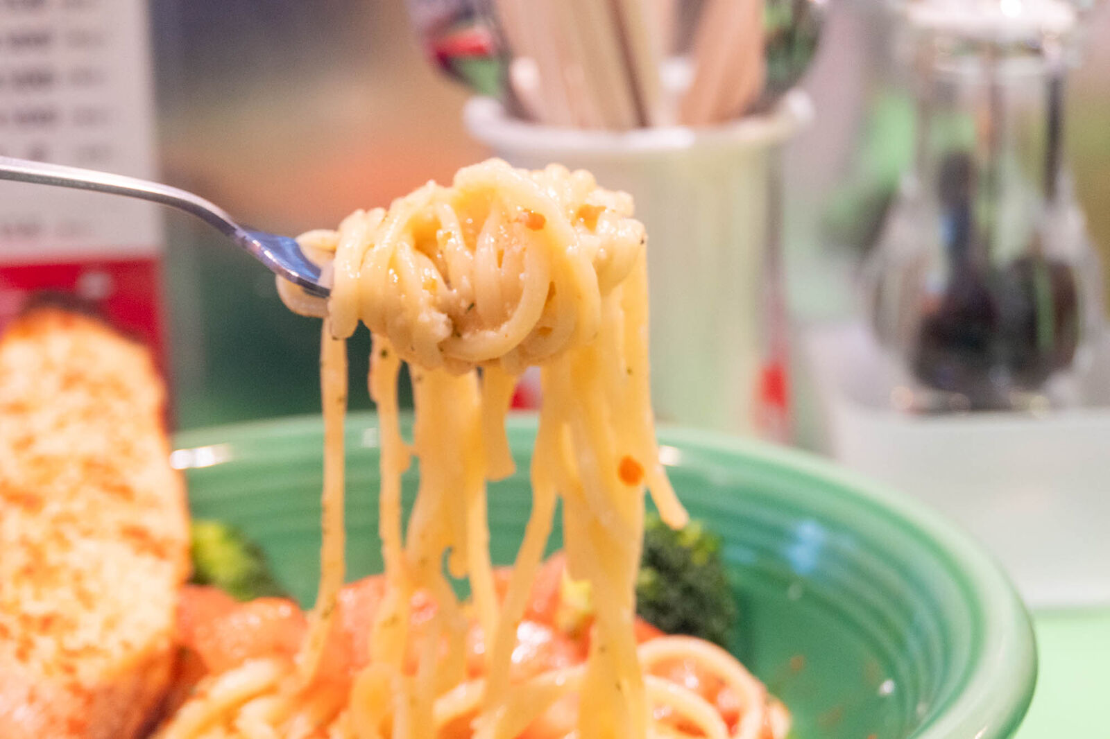 ペペロンチーノ専門店 ぺろん」の『ペペロンチーノ並盛』（グリーン