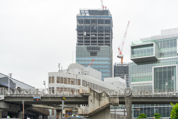 枚方市駅-2305291