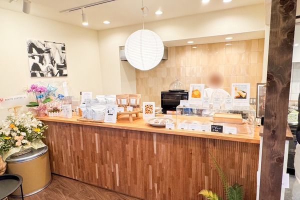 島本町 ROOT3 COFFEE 店内の様子