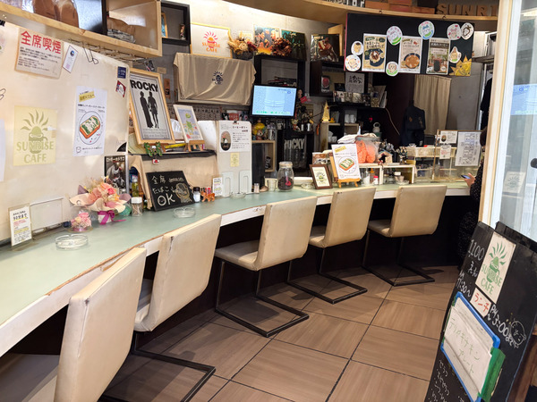 高槻サンライズカフェ 高槻市城北町 店内