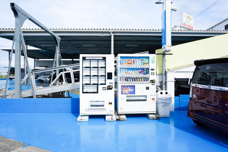 府道16号線ぞい唐崎北に「うなぎの自販機」ができるみたい