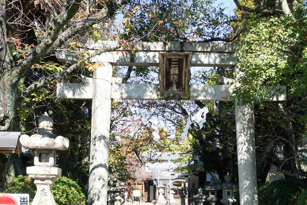 三輪神社-202211073