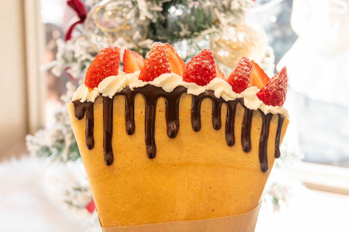 クレープとエスプレッソと」の『ストロベリーチョコメルト』（高槻市