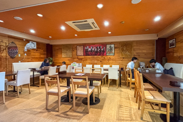高槻市南松原町　ミブマレストラン8