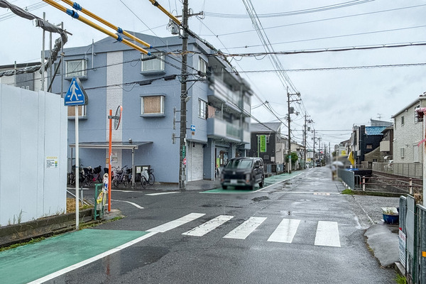 如是町　ドラックストア　3
