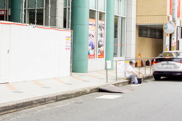 阪急高槻市駅外壁工事-202109131