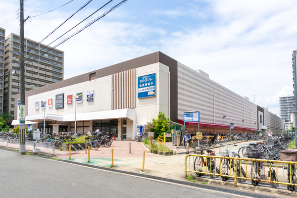 イオンフードスタイル摂津富田店駐輪場 -230605-1