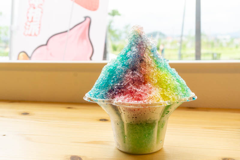 Campgear Cafe Base の レインボーかき氷 高槻市八丁畷町 たかつーグルメ 高槻つーしん