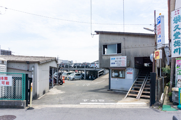 阪急駅前モータープール -230605-3