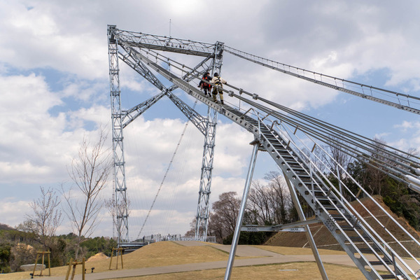 GRAVITATE20250407130311