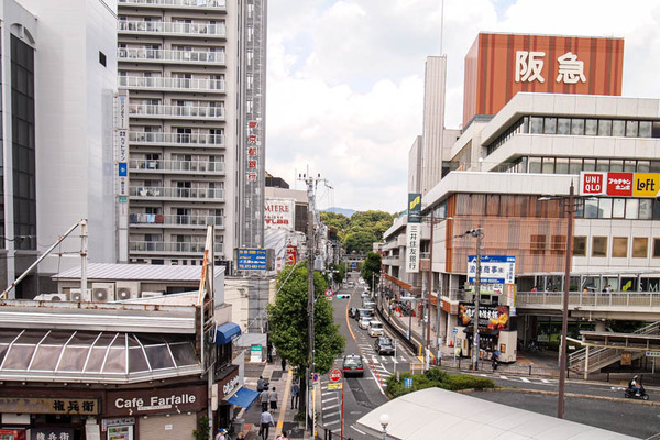 JR高槻駅北側-202106301