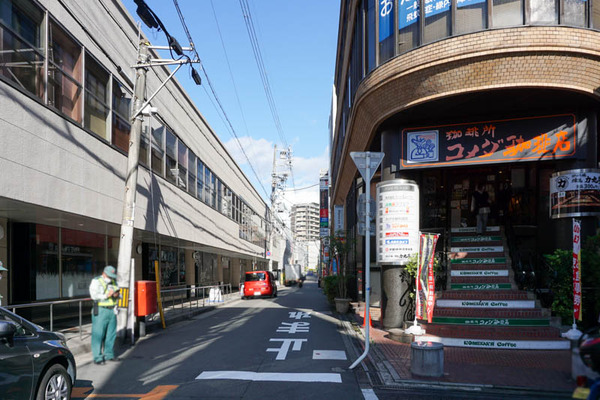 高槻市駅通行止め-202110264