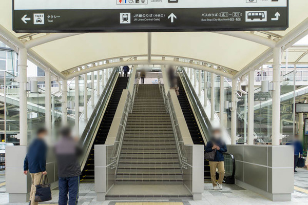 jr高槻駅20230326001620