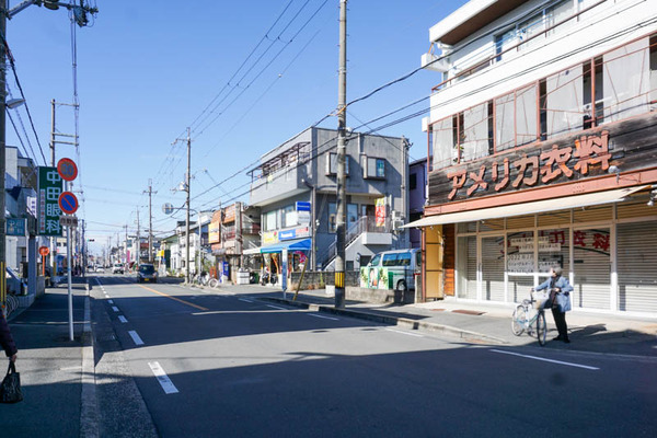 アメリカ衣料芝生町-202111241