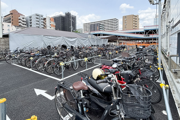 摂津富田駅前駐輪場4