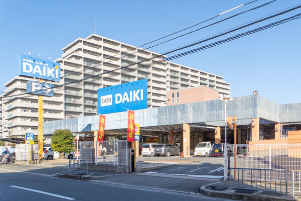 茨木のMEGAドンキ近くに「ドラッグアカカベ」ができるみたい。5月下旬オープン予定