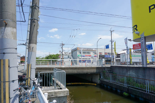 アンダーパス-202205236