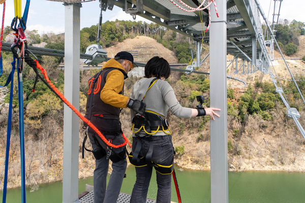 GRAVITATE20250407123359