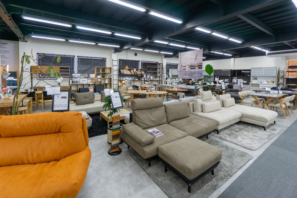 2025.1010新井家具(広角)-13