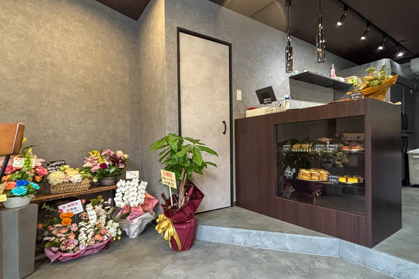 西真上につくってた菓子店「淡香（あわか）」がオープンしてる