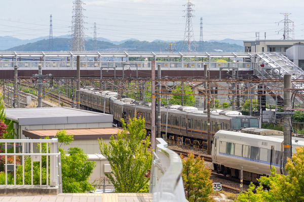 大阪方面行き」「京都方面行き」JR高槻駅から奈良駅へ向かう時に 大阪方面行き」「京都方面行き」JR高槻駅から奈良駅へ向かう時に