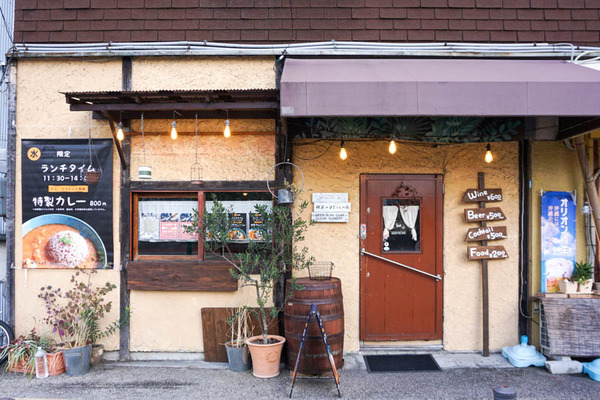 裸足のマミさんの店-2023020827