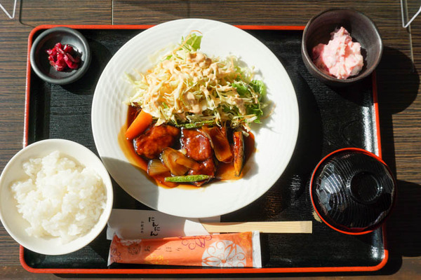 にんにん食堂グルメ-202201241