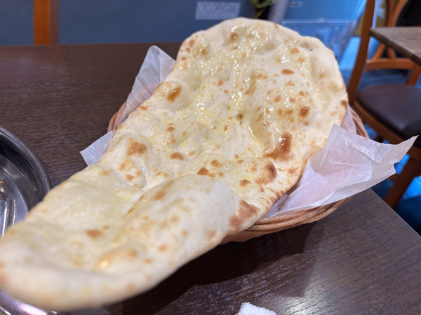 ガンガ 高槻市紺屋町 プレーンナン
