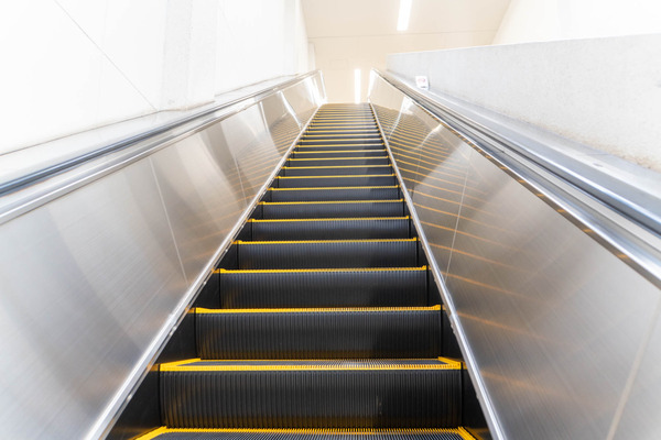 エスカレーター20241001160200