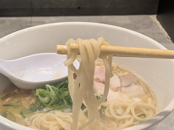 PXL_20250506_024544422