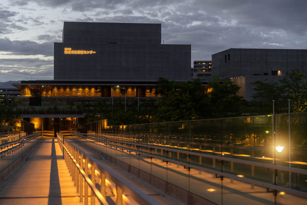 総合文化芸術センター-2405157