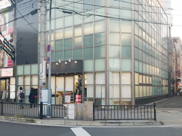 2dadb11159a42487bd29a99b8d56e708