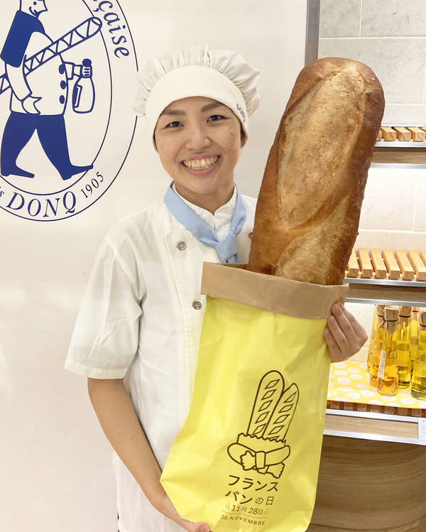 tフランスパンの日_大きいフランスパン