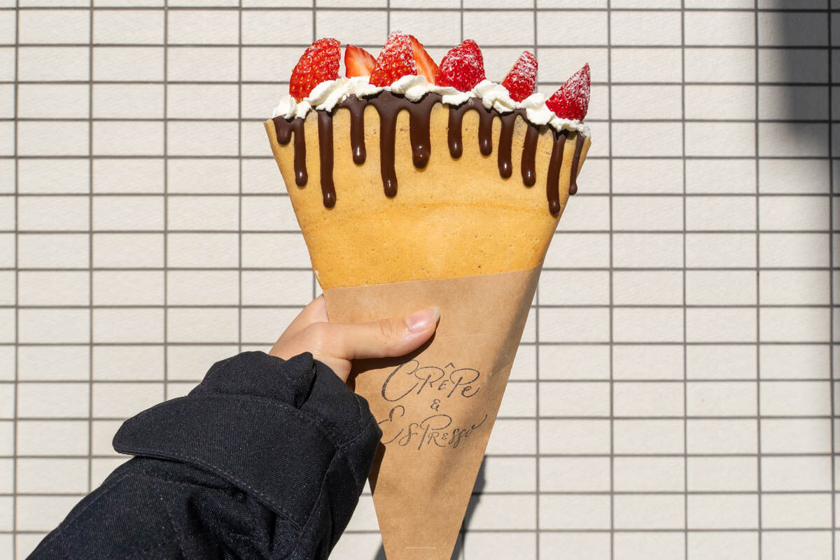 クレープとエスプレッソと」の『ストロベリーチョコメルト』（高槻市