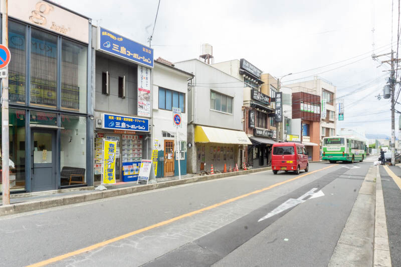 高槻つーしんJR摂津富田駅ちかくにヘアサロン「エクロール」ができてる。大畑町からの移転