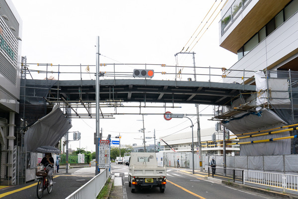 西三荘駅前の歩道橋 20240903-4