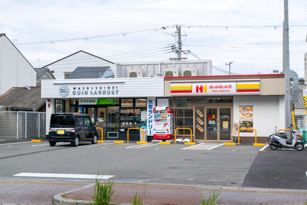 コインランドリーとほっかほっか亭-20231211