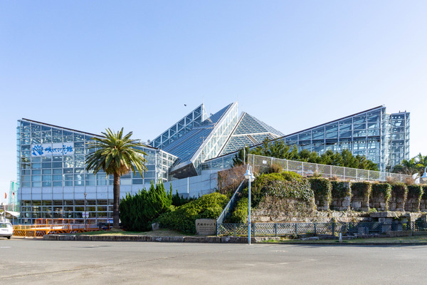 【鶴見区】鶴見緑地のトイレ14か所を改修工事してる。3月31日まで