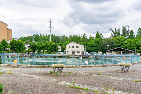 世木公園釣り池(小)2106282