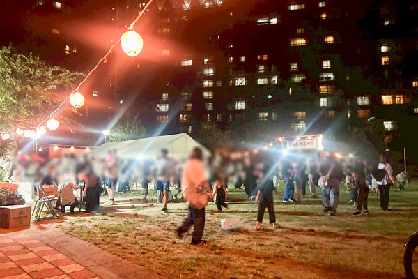 B8ADAA27-AFFB-4F81-BCB9-4E85A2AE1DEB