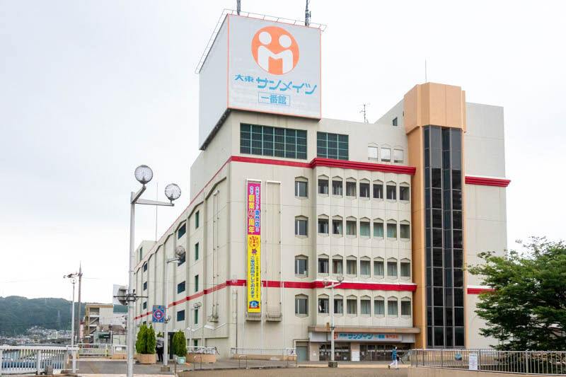 住道駅前の 大東サンメイツ 一番館 の1階通路が13時から16時までの開閉になってる 大東つーしん