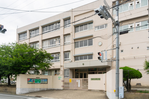 氷野小学校-2106301