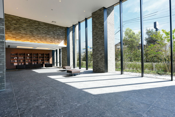 エントランスホール15