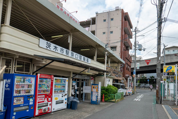 茨木市駅東口駐輪場-202106033
