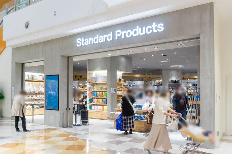 ららぽーとEXPOCITYにつくってた「Standard Products」が