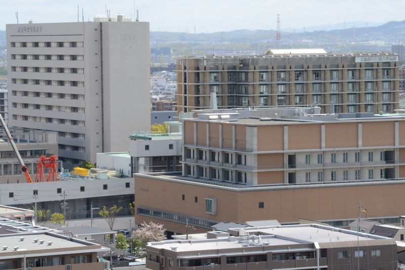 大阪医科大学と大阪薬科大学が統合されて 大阪医科薬科大学 になってる 看板が変わった 高槻つーしん 大阪医科大学と大阪薬科大学が統合されて 大阪医科薬科大学 になってる 看板が変わった 高槻つーしん